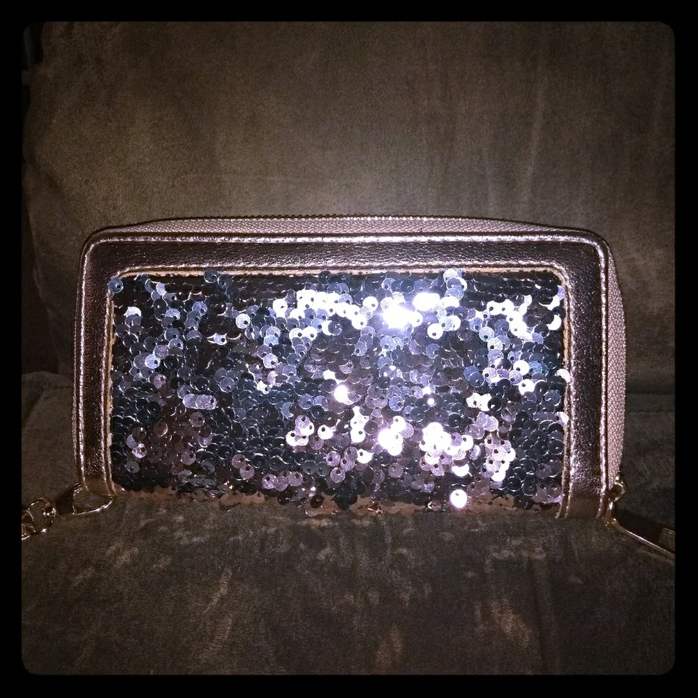 Gold wallet